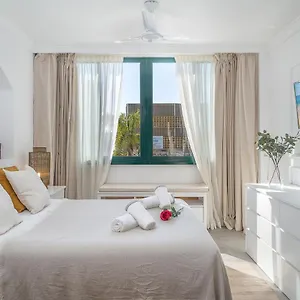 https://bianca-studio-chic-place-at-carihuela.es-andalucia.com